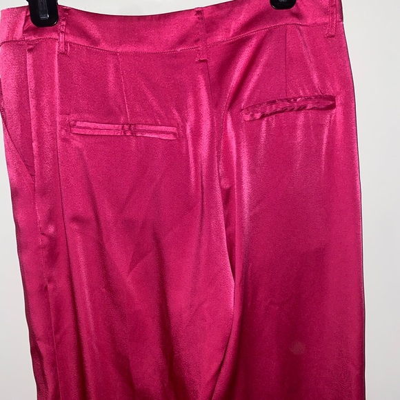 Ruby and Jenna : Oliveaceous pink cargo silk pants - Picture 2 of 4